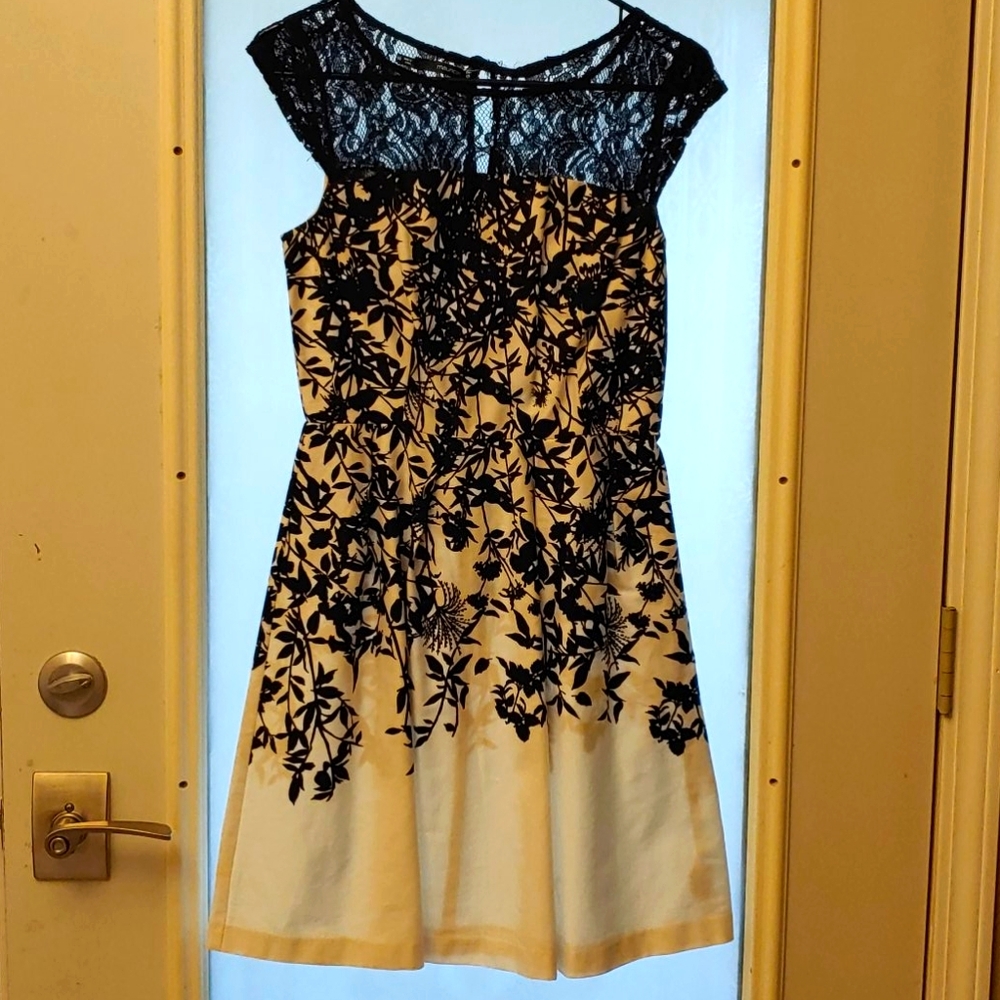 Black & white mid length dress size 1/2